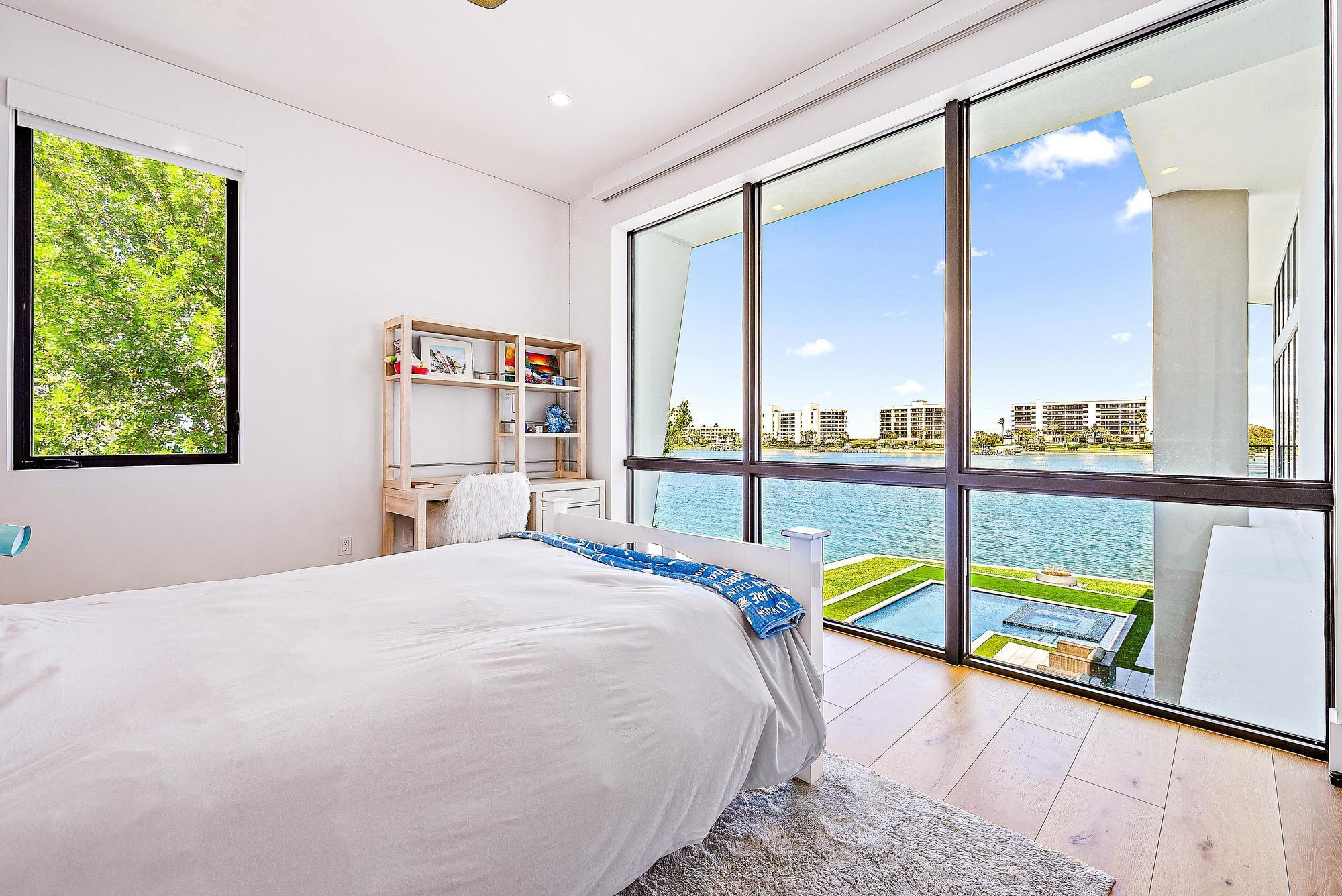 JUPITER HEIGHTS - Residential