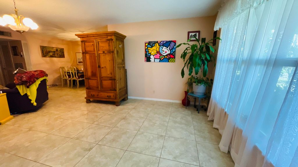 Photo of 910 South Drive #B, Delray Beach, FL 33445 (MLS # R11151034)