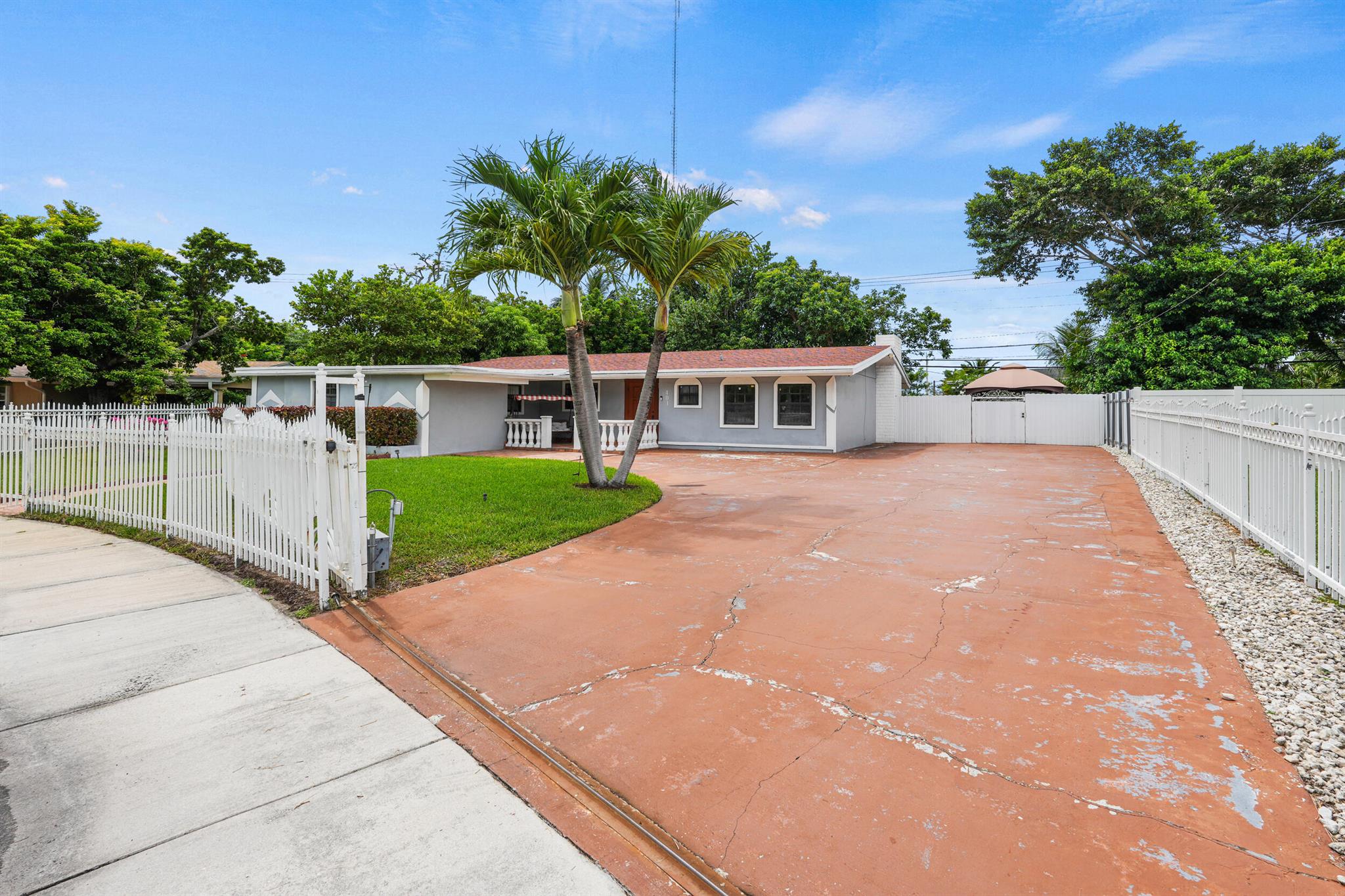 401 NW 198th Street, Miami Gardens, FL, 33169/$599,999 1 401 NW 198th Street