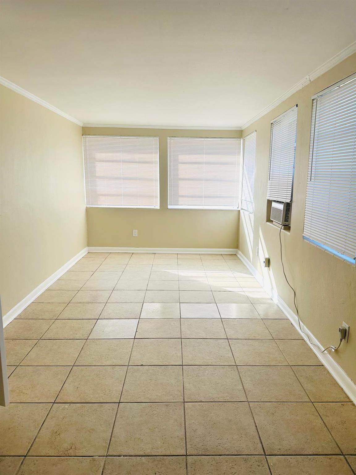 ELMER ROBB'S SUBDIVISION - Residential Lease