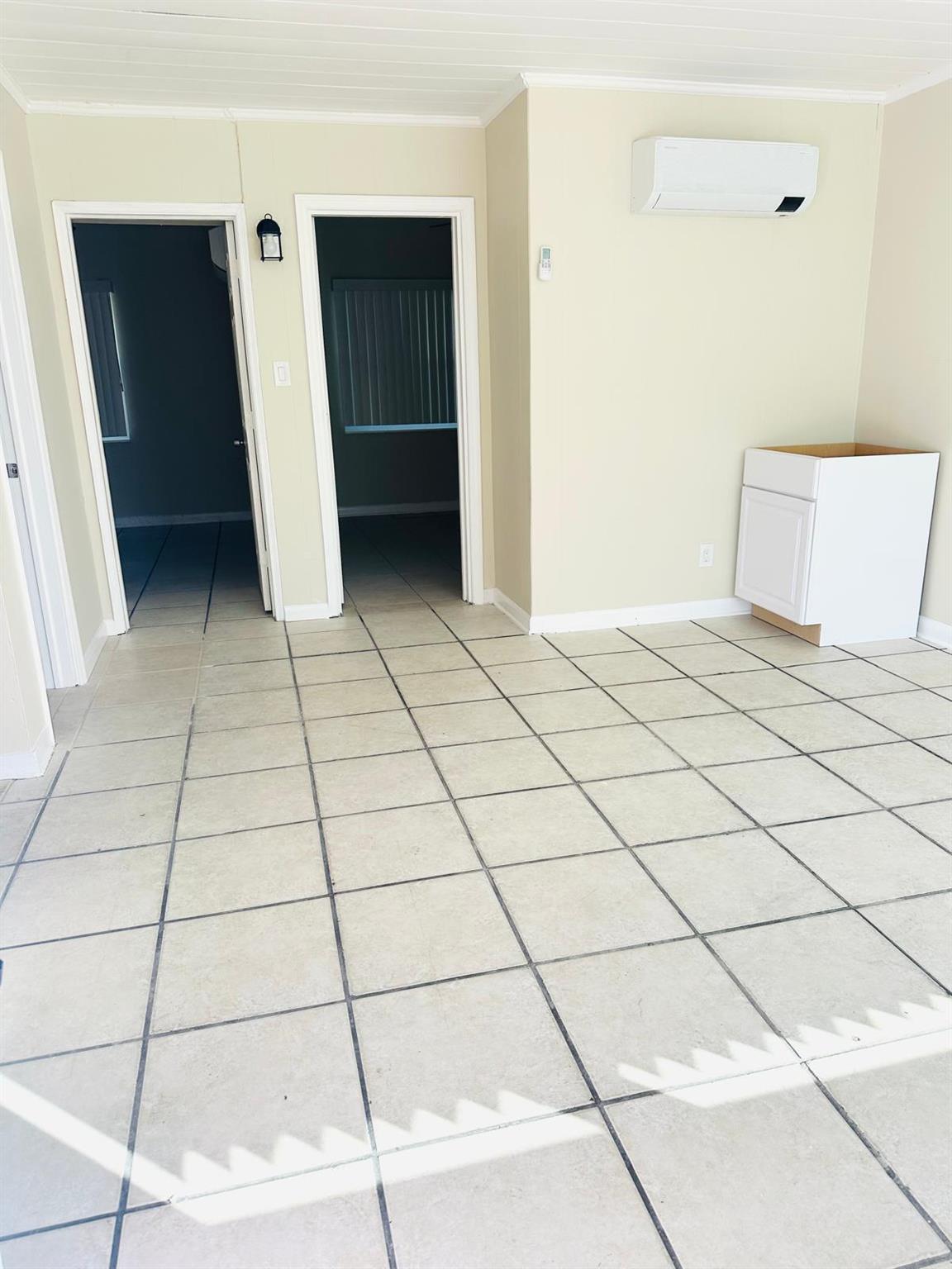 ELMER ROBB'S SUBDIVISION - Residential Lease