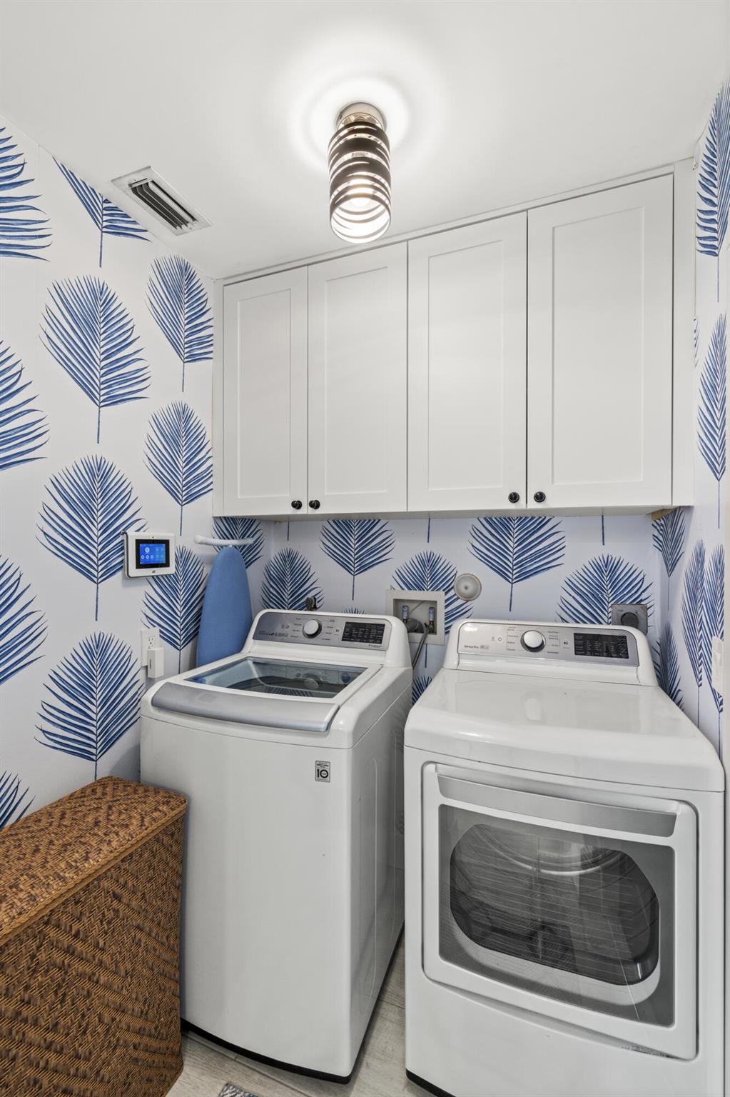 Sunset point - Residential