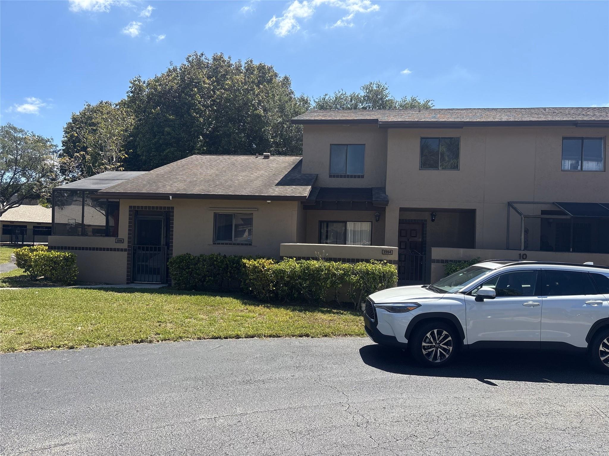 2206 NW 37th Ave 2206