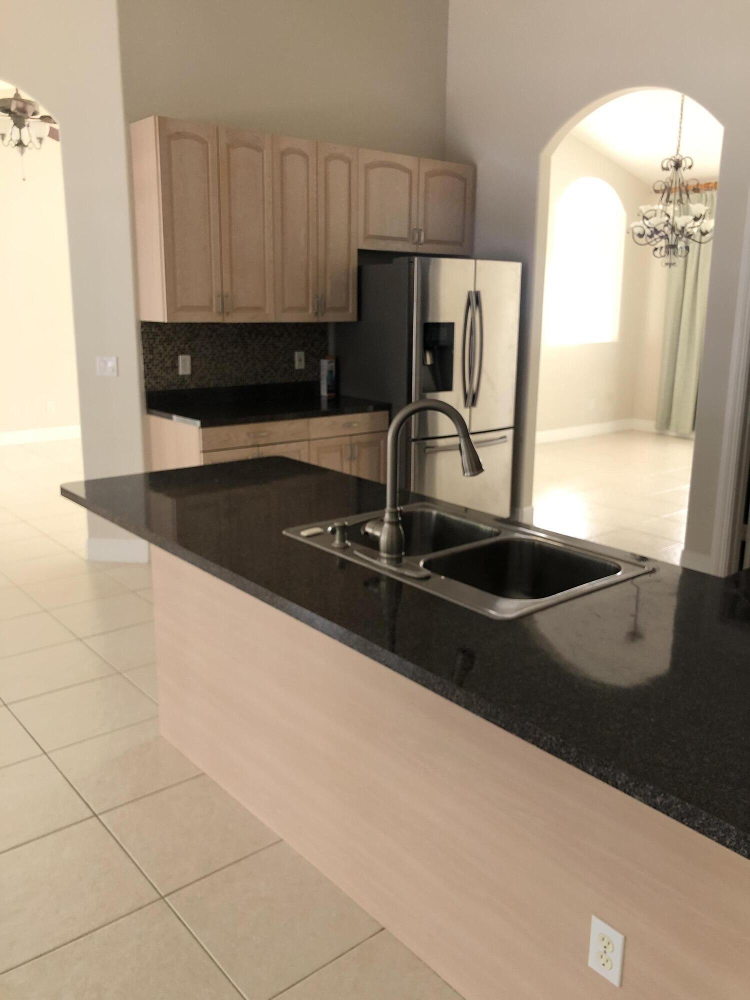 PORT ST LUCIE SECTION 39 - Residential Lease