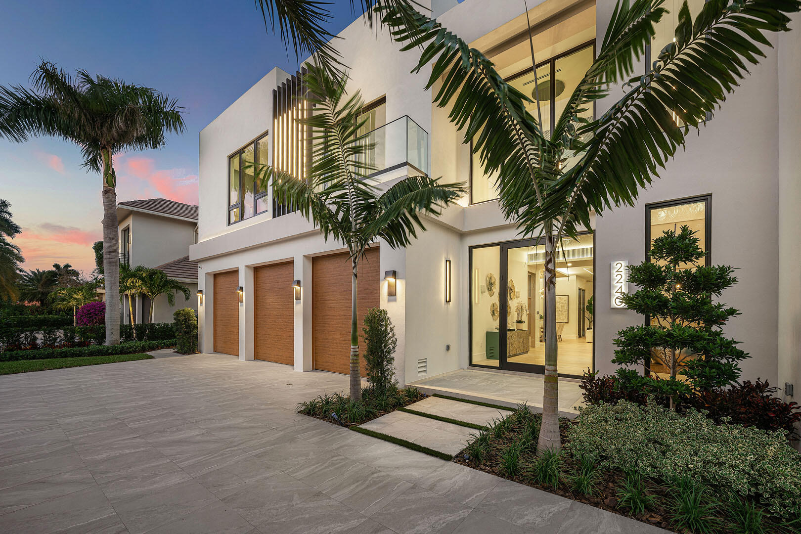 ROYAL PALM YACHT & COUNTRY CLUB - Residential