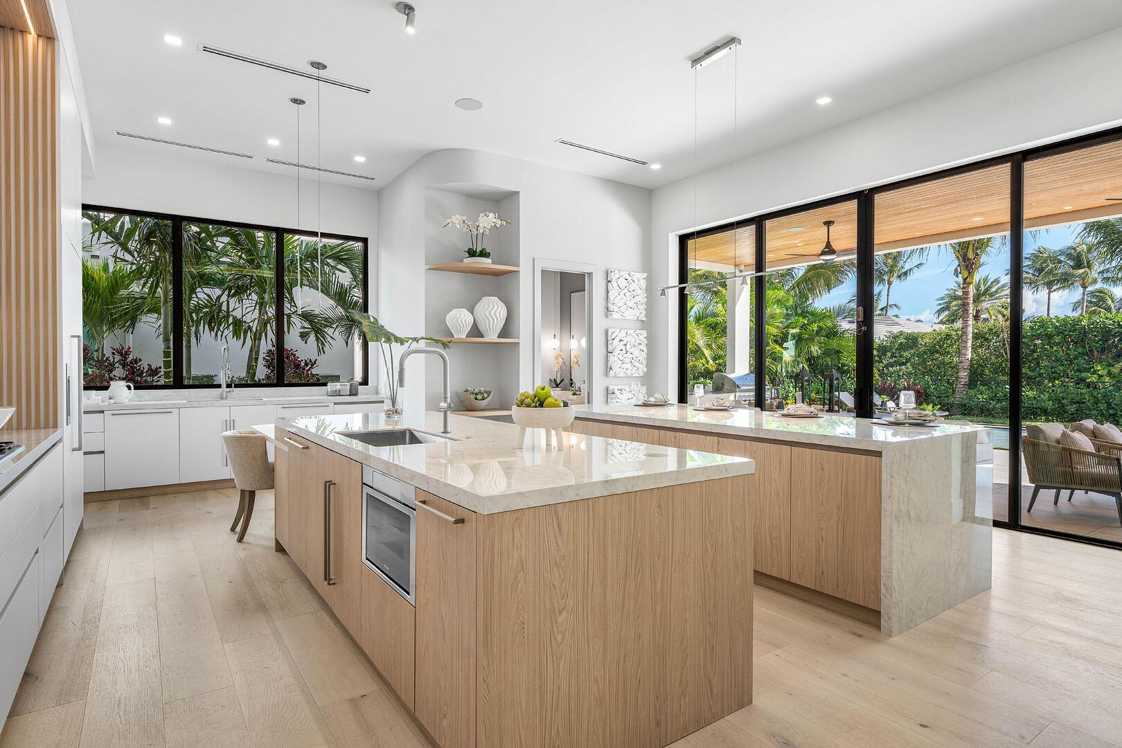 ROYAL PALM YACHT & COUNTR - Residential