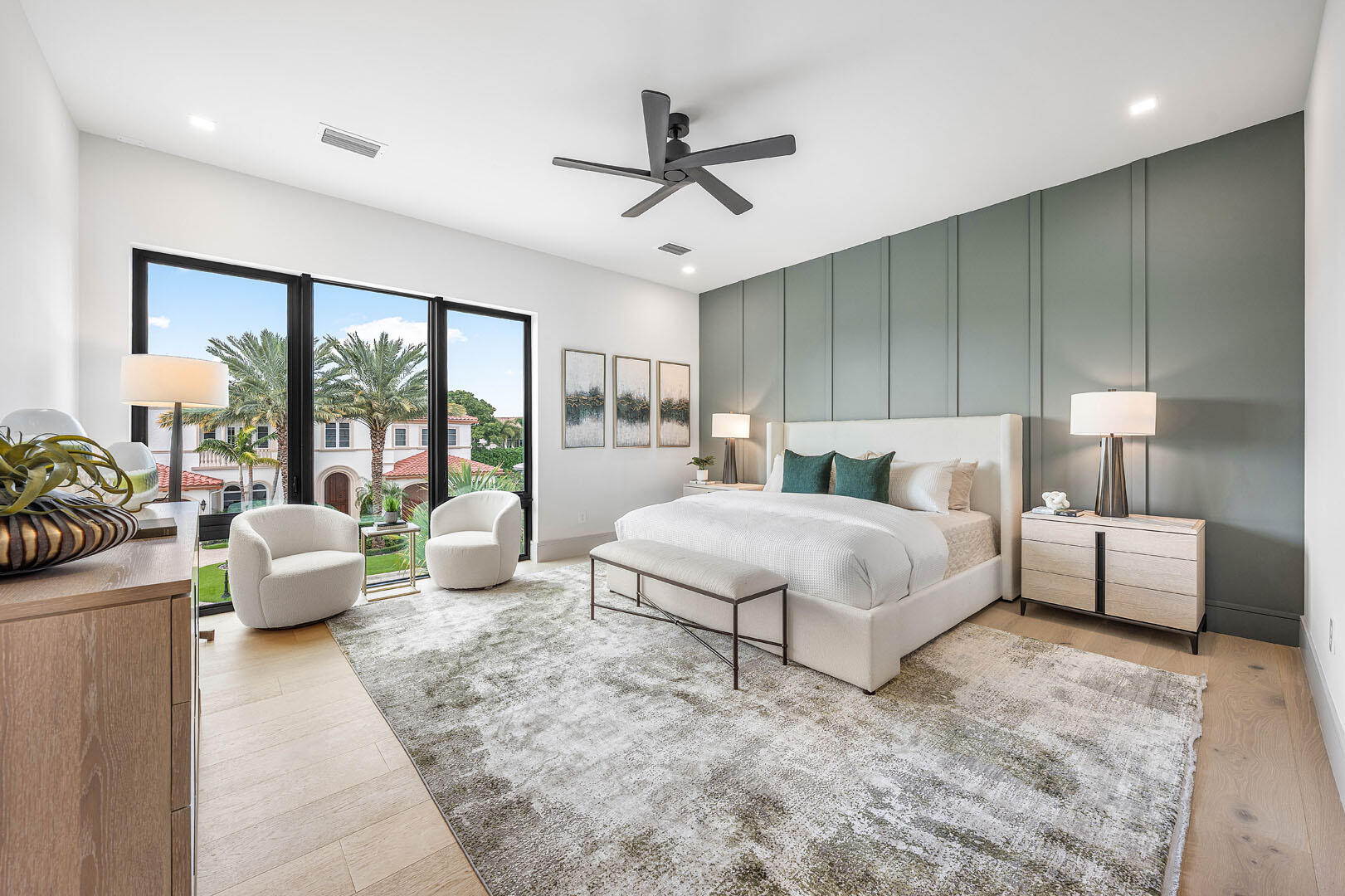 ROYAL PALM YACHT & COUNTRY CLUB - Residential