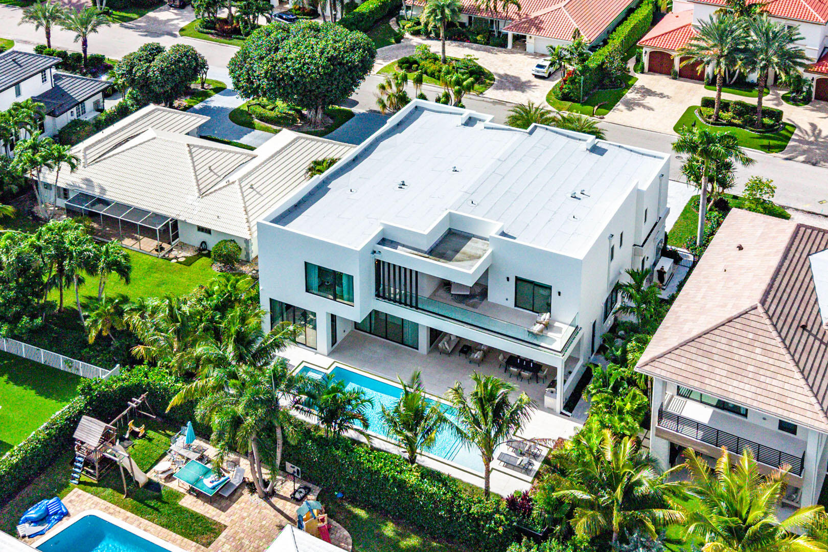 ROYAL PALM YACHT & COUNTRY CLUB - Residential