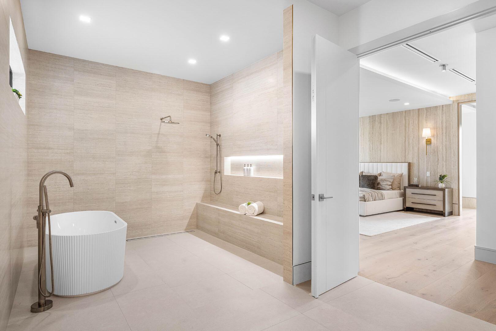 ROYAL PALM YACHT & COUNTR - Residential