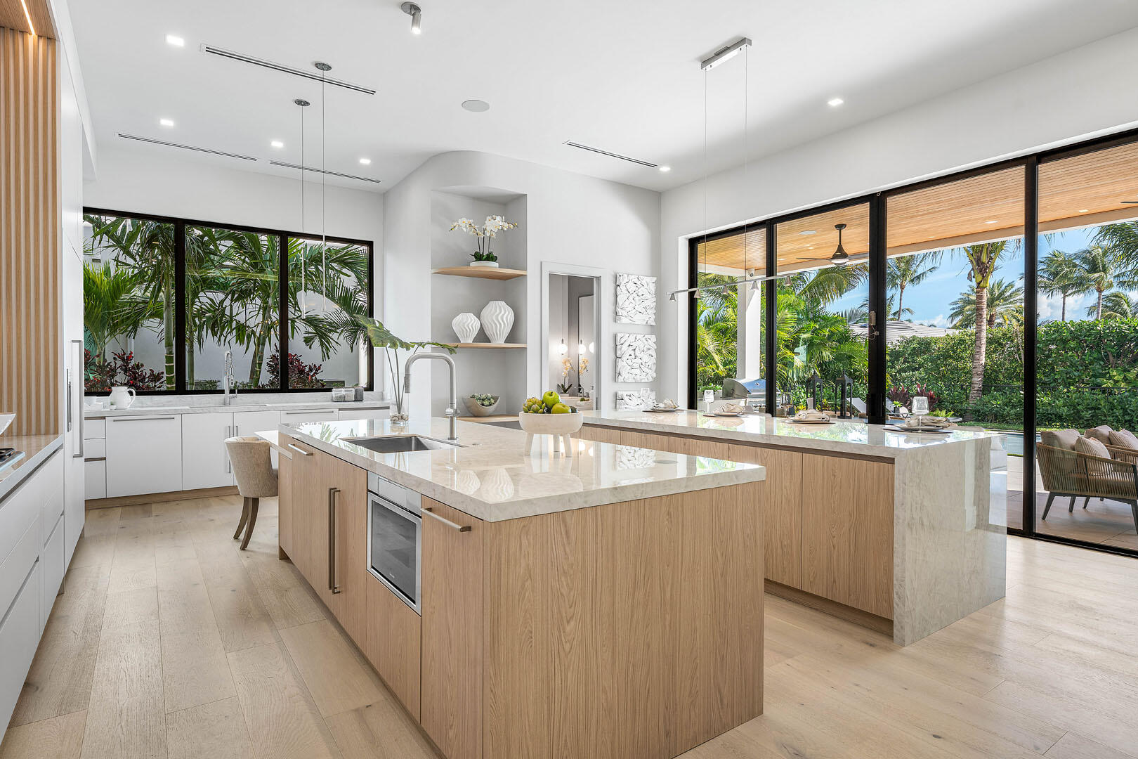 ROYAL PALM YACHT & COUNTRY CLUB - Residential