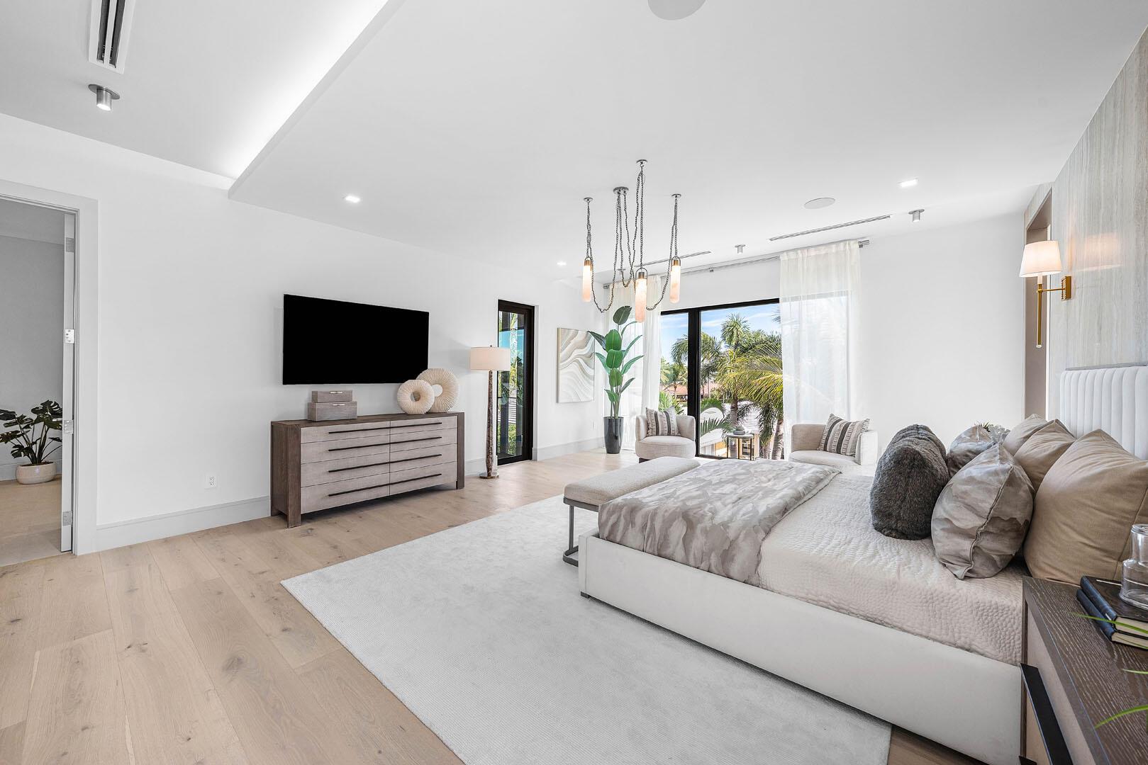 ROYAL PALM YACHT & COUNTR - Residential