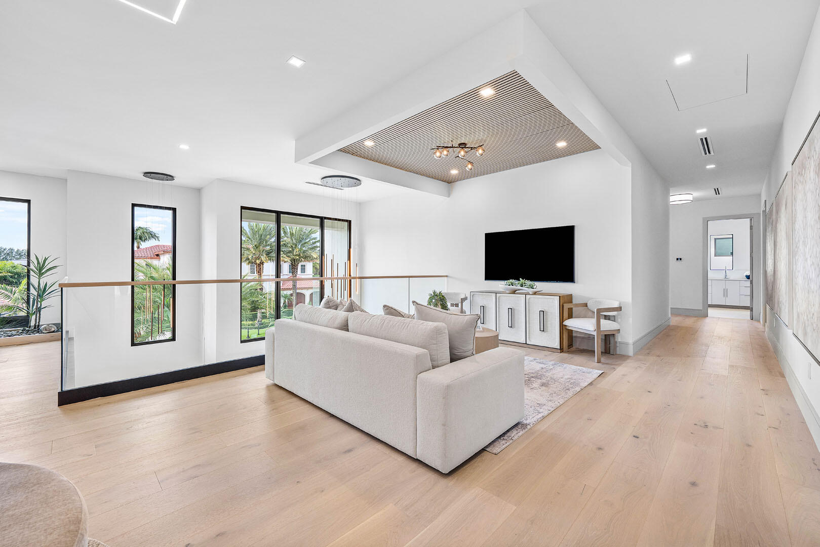 ROYAL PALM YACHT & COUNTRY CLUB - Residential