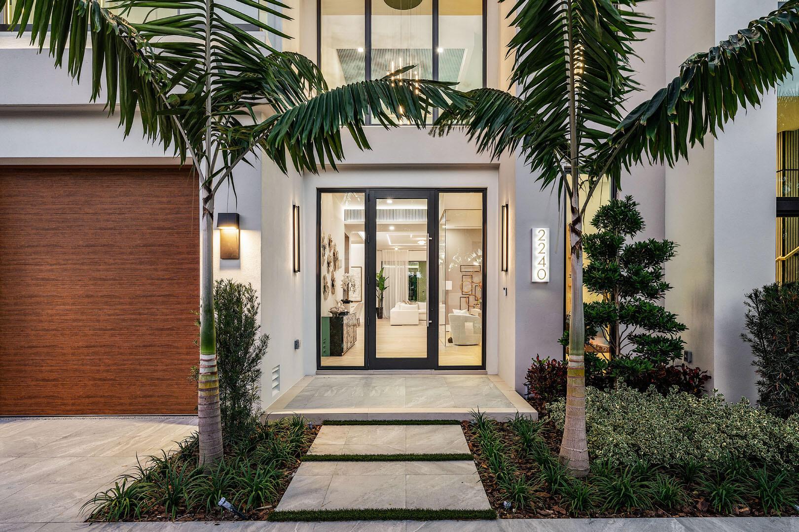 ROYAL PALM YACHT & COUNTR - Residential