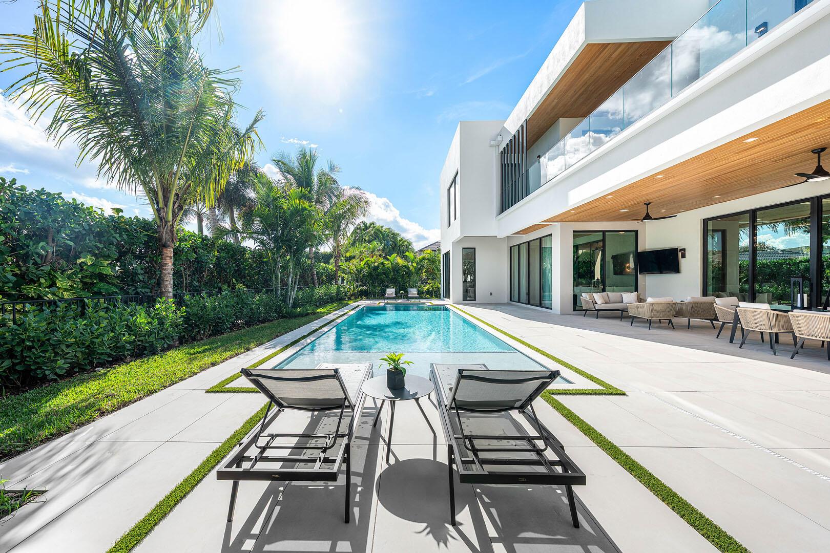 ROYAL PALM YACHT & COUNTR - Residential