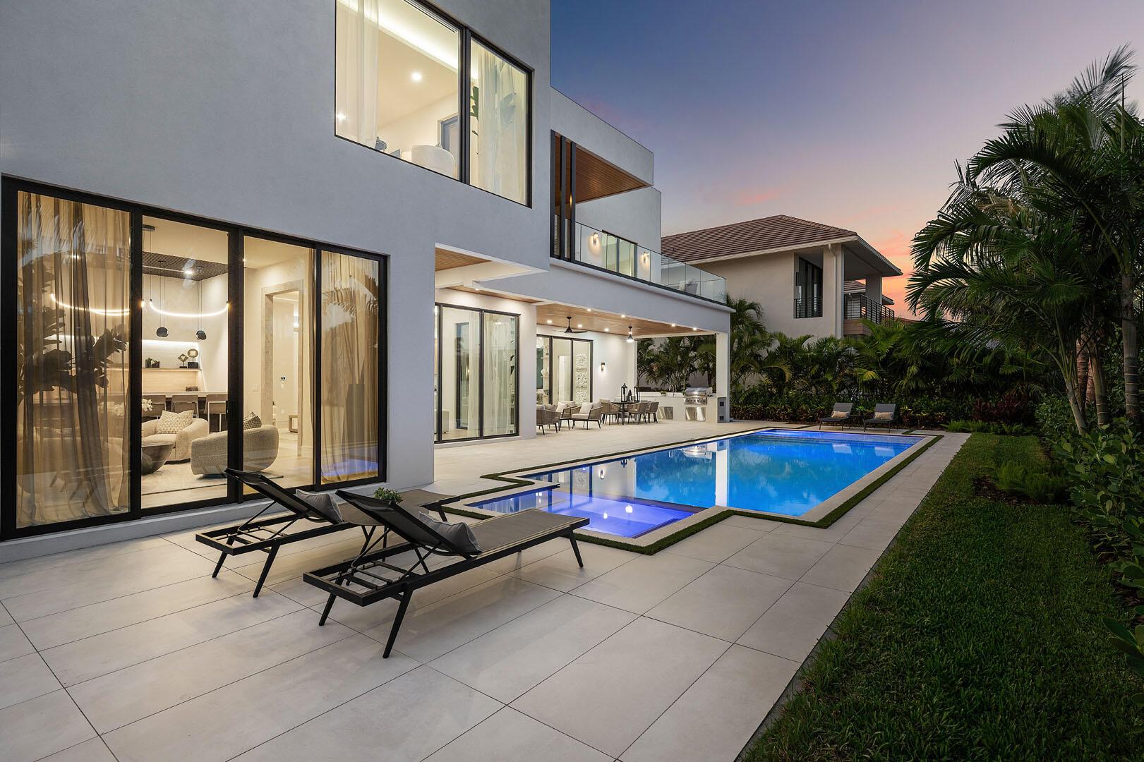 ROYAL PALM YACHT & COUNTR - Residential