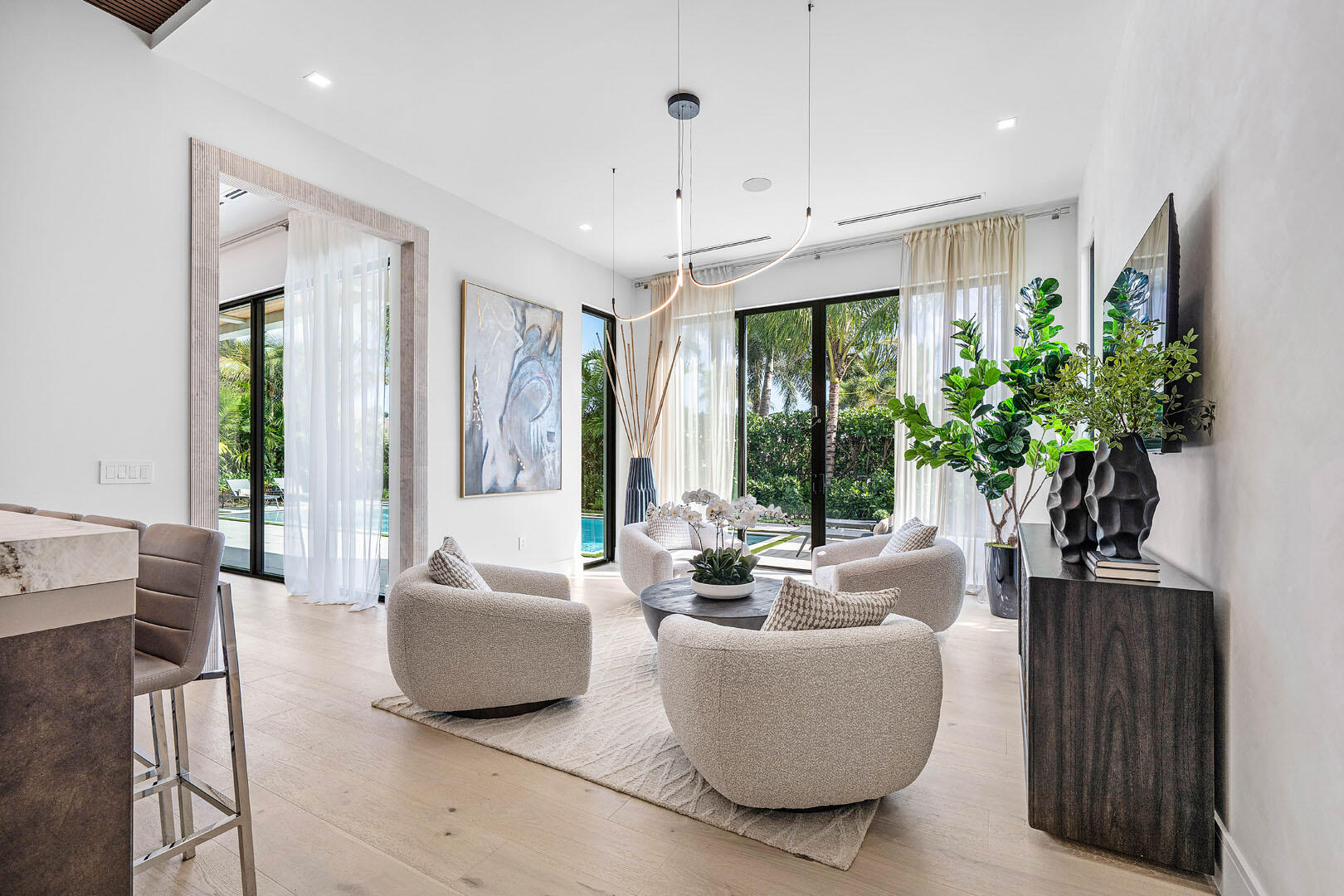 ROYAL PALM YACHT & COUNTRY CLUB - Residential