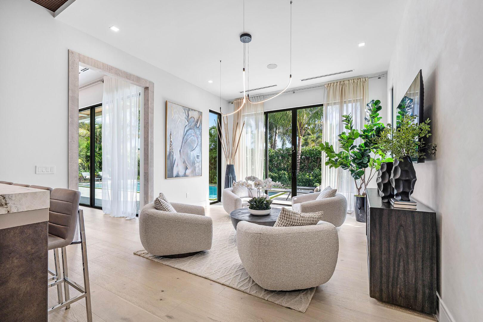 ROYAL PALM YACHT & COUNTR - Residential