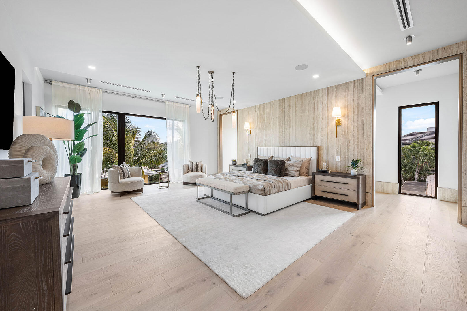 ROYAL PALM YACHT & COUNTRY CLUB - Residential