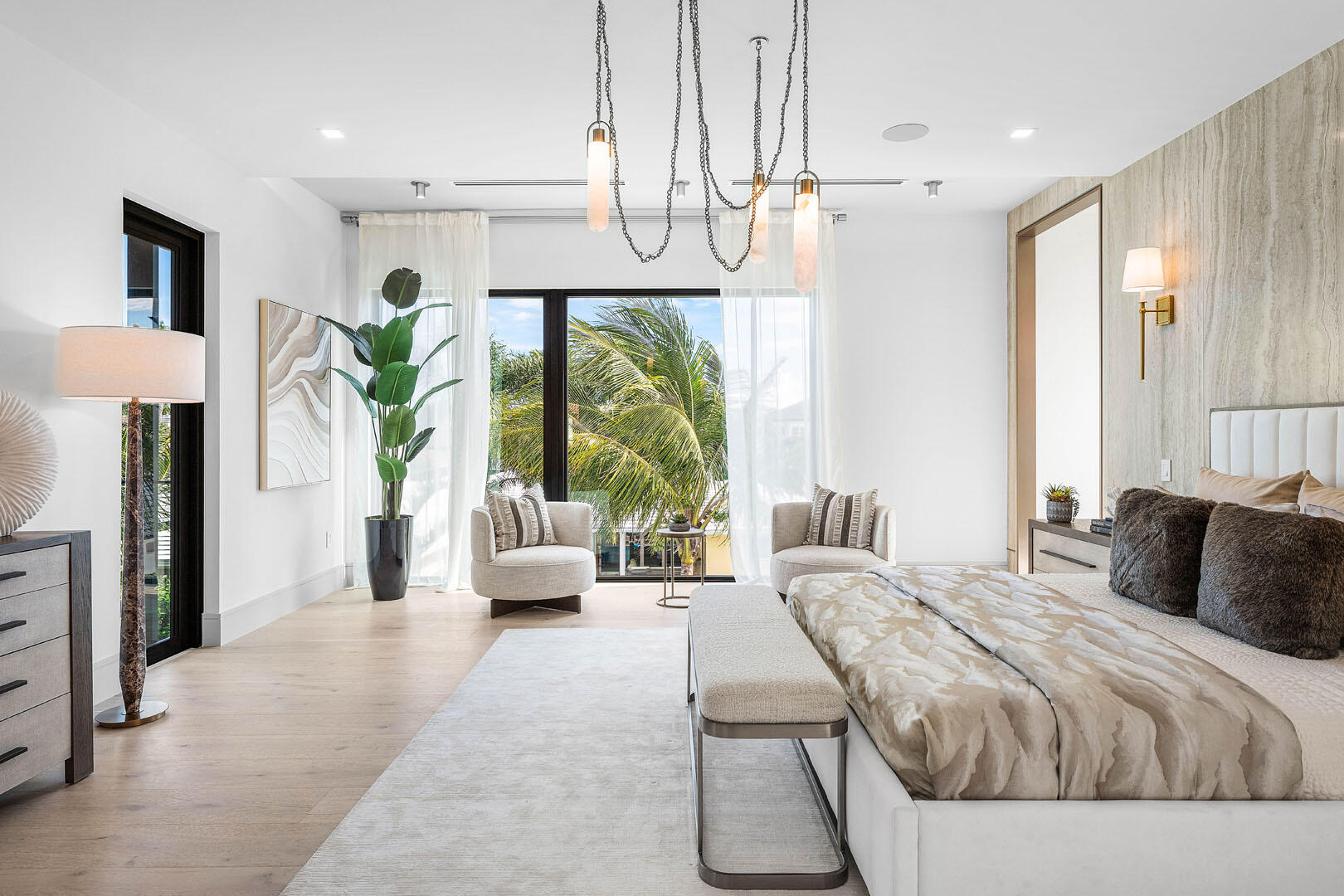 ROYAL PALM YACHT & COUNTRY CLUB - Residential