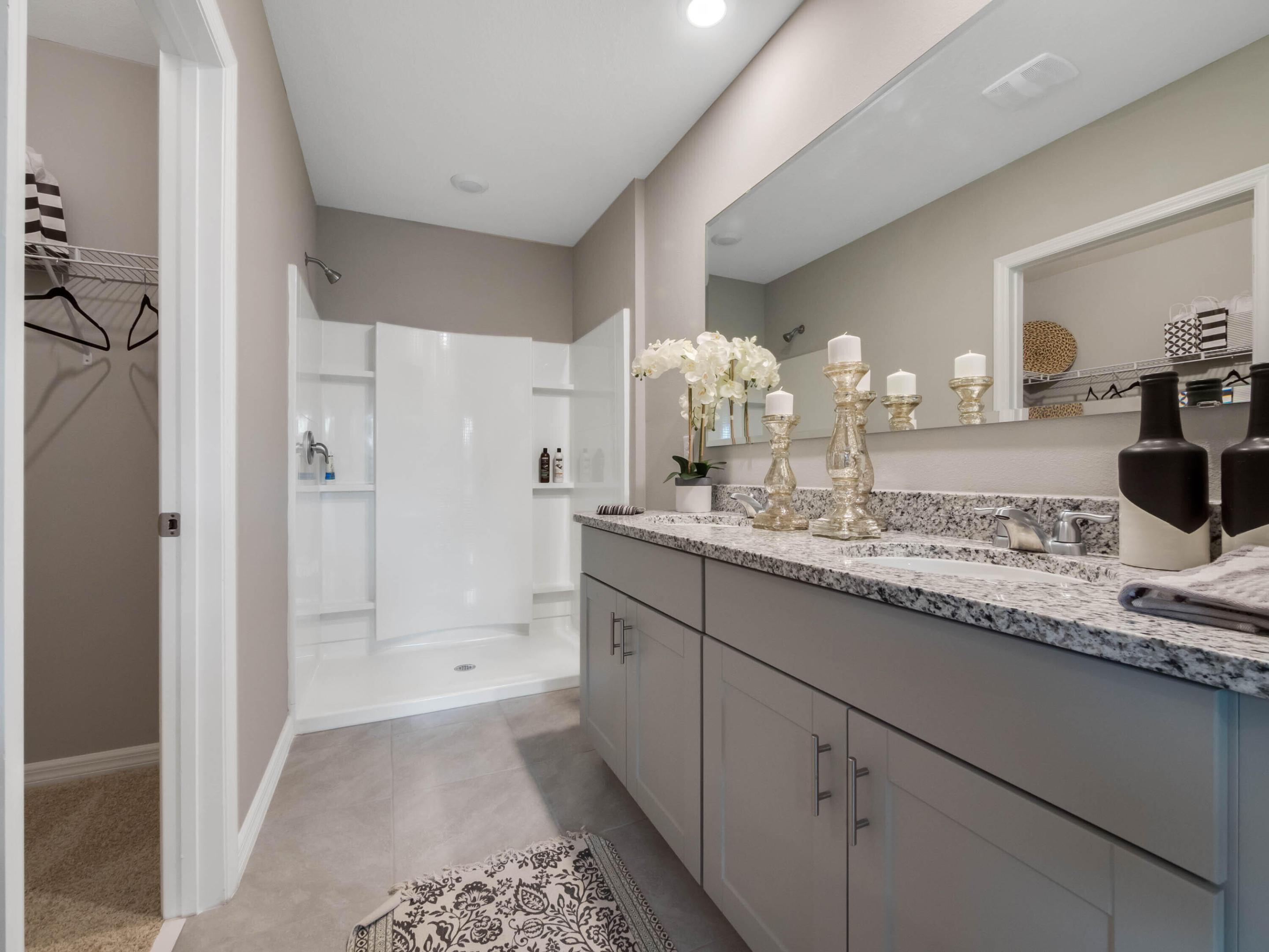 BELLA OAKS - Residential Lease