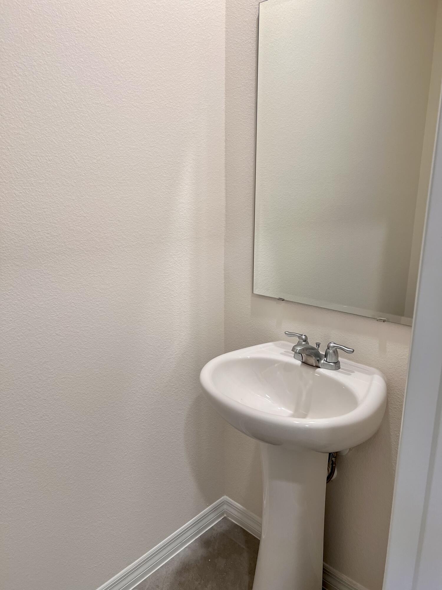 BELLA OAKS - Residential Lease