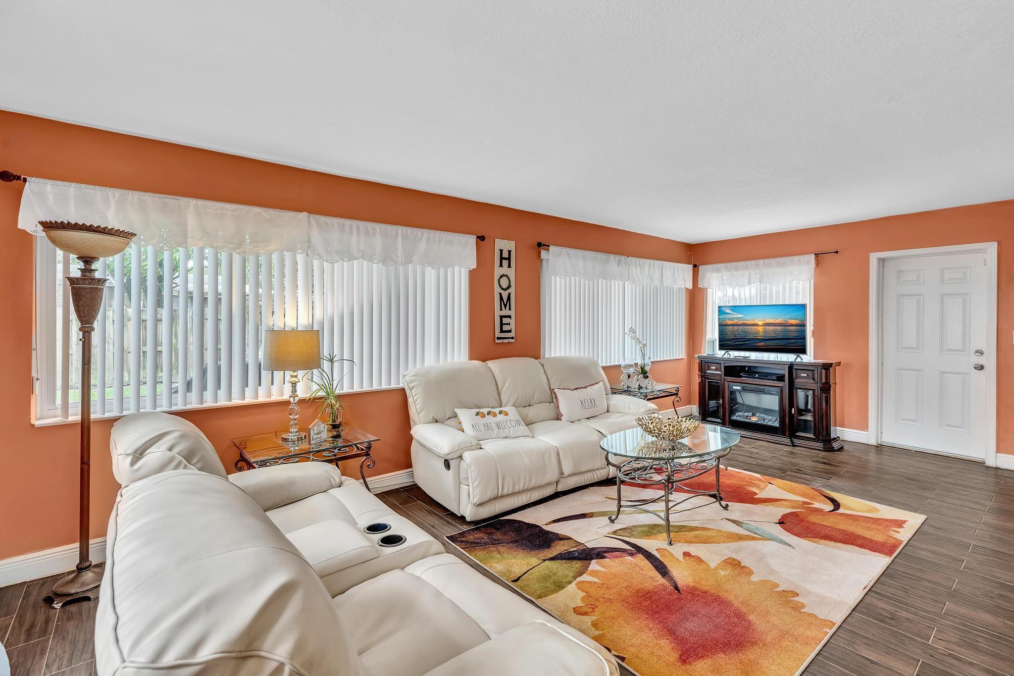 Sunrise Golf Village Sec - Residential