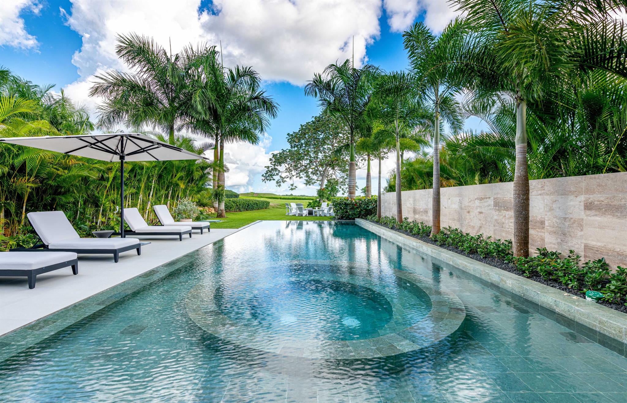 Los Altos Villas, Casa de - Residential