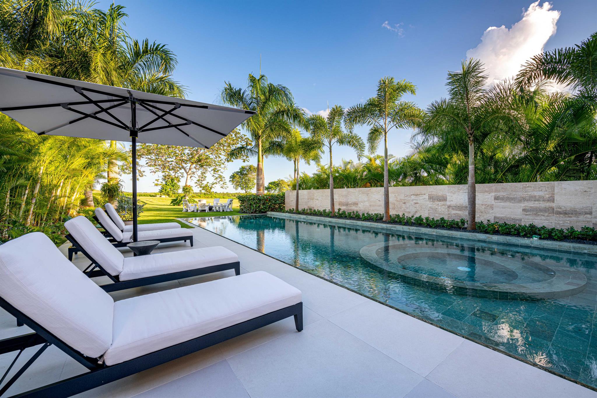 Los Altos Villas, Casa de - Residential