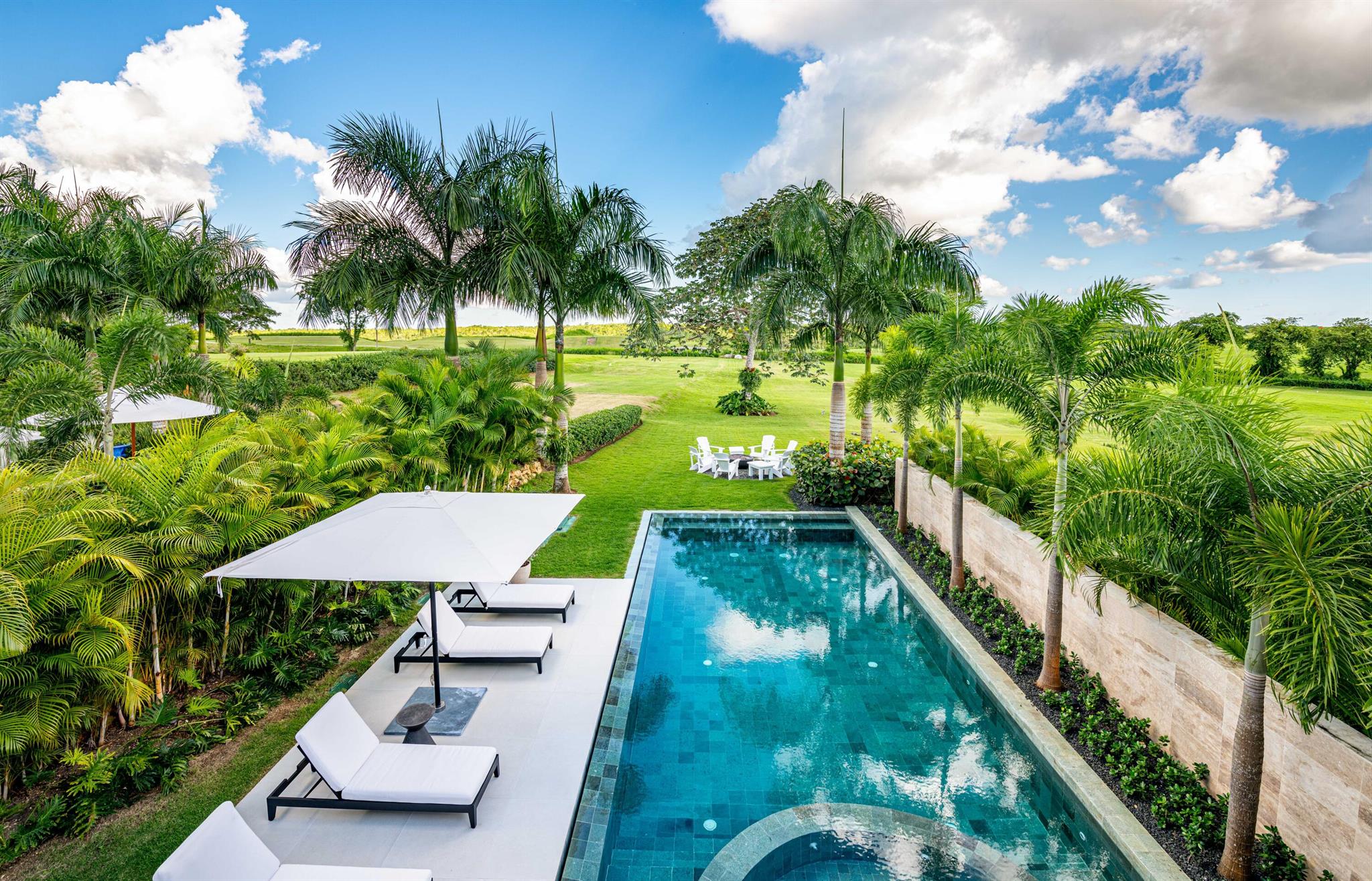 Los Altos Villas, Casa de - Residential