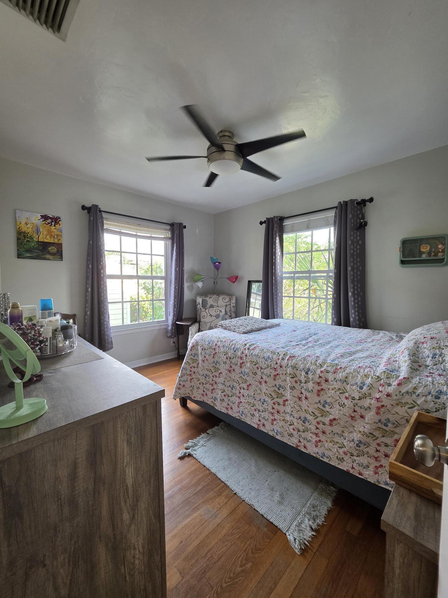 HILLSIDE PARK - Residential