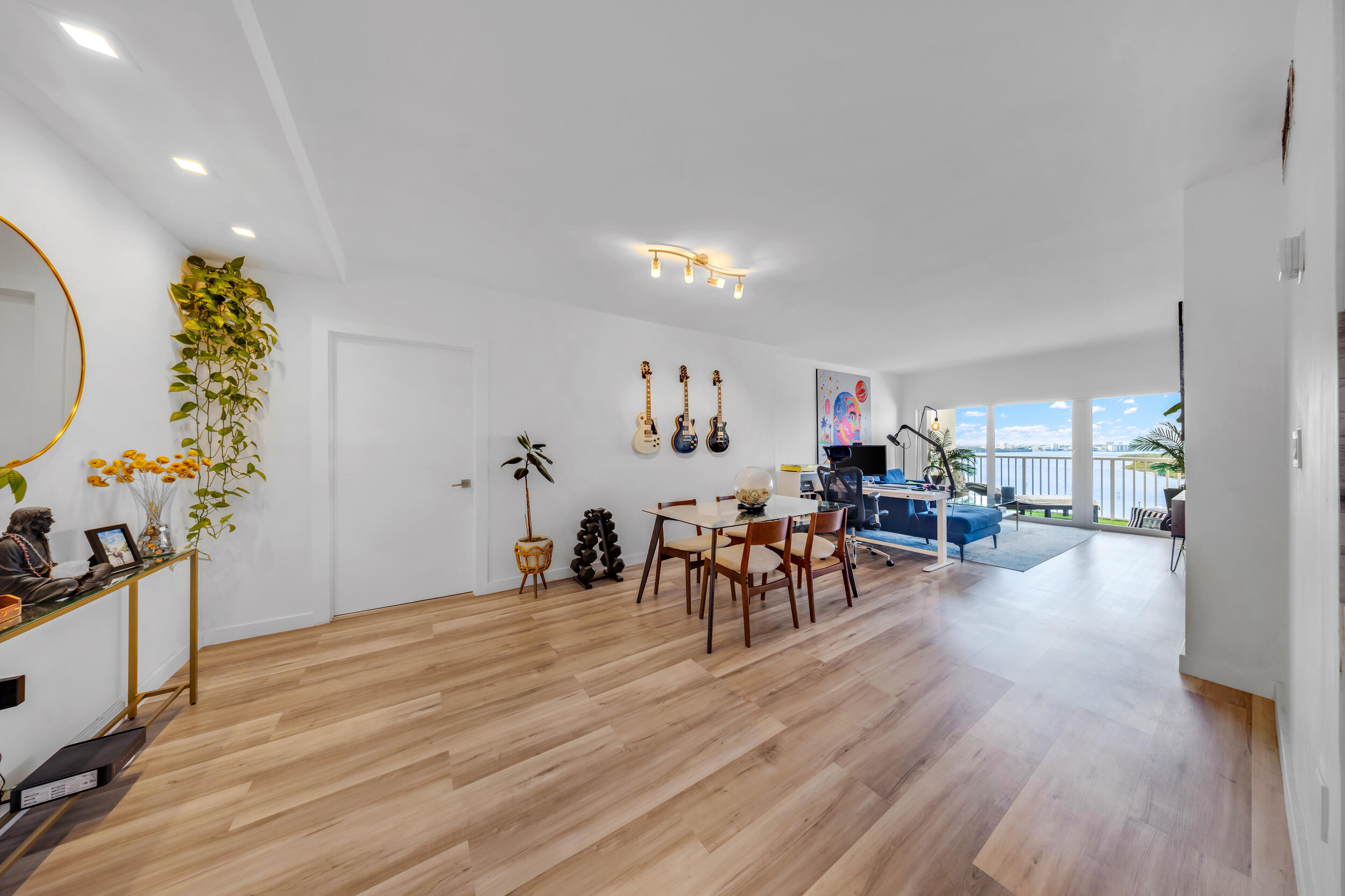 ARLEN HOUSE CONDO - Residential