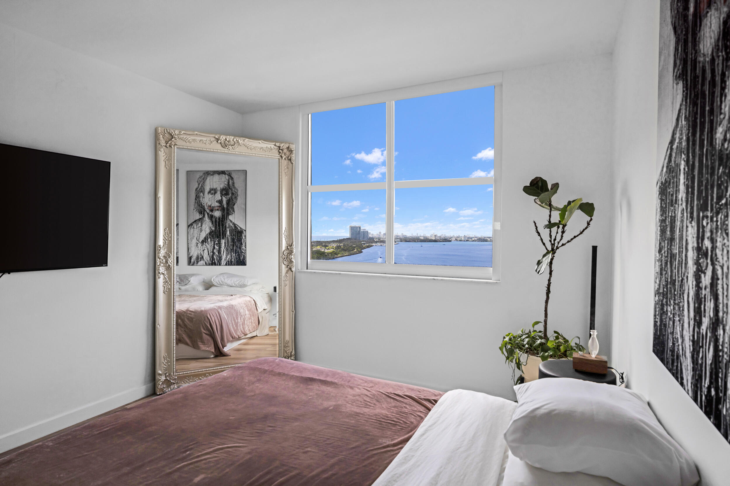 ARLEN HOUSE CONDO - Residential