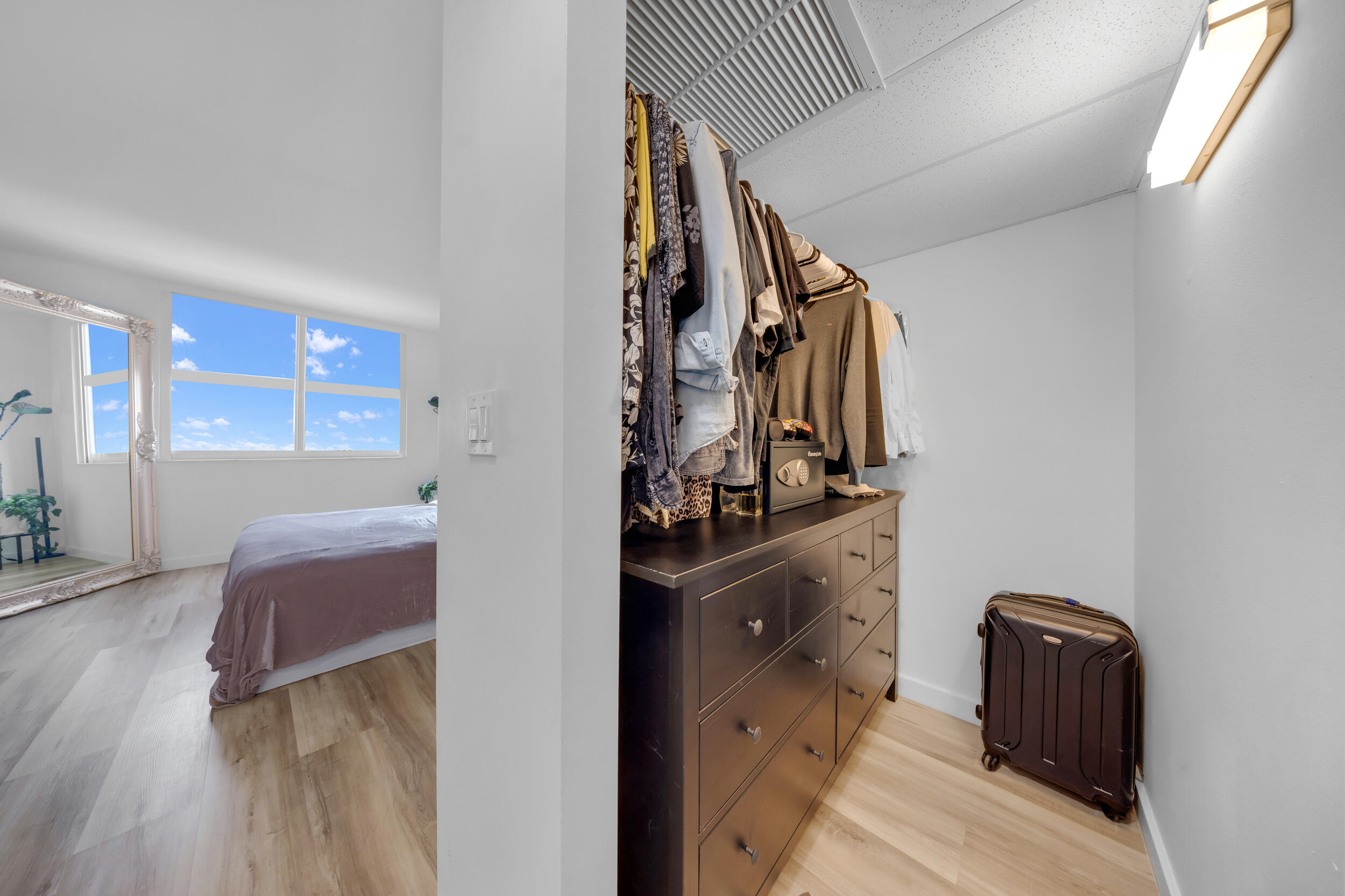 ARLEN HOUSE CONDO - Residential