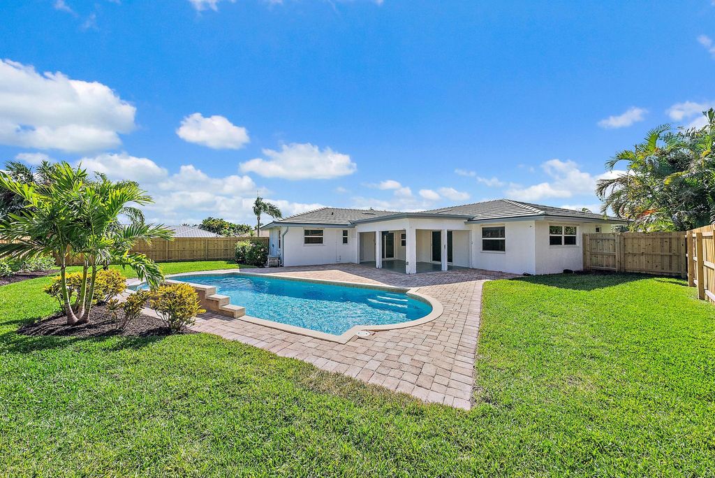 Photo of 75 Cinnamon Place, Tequesta, FL 33469 (MLS # R11060627)