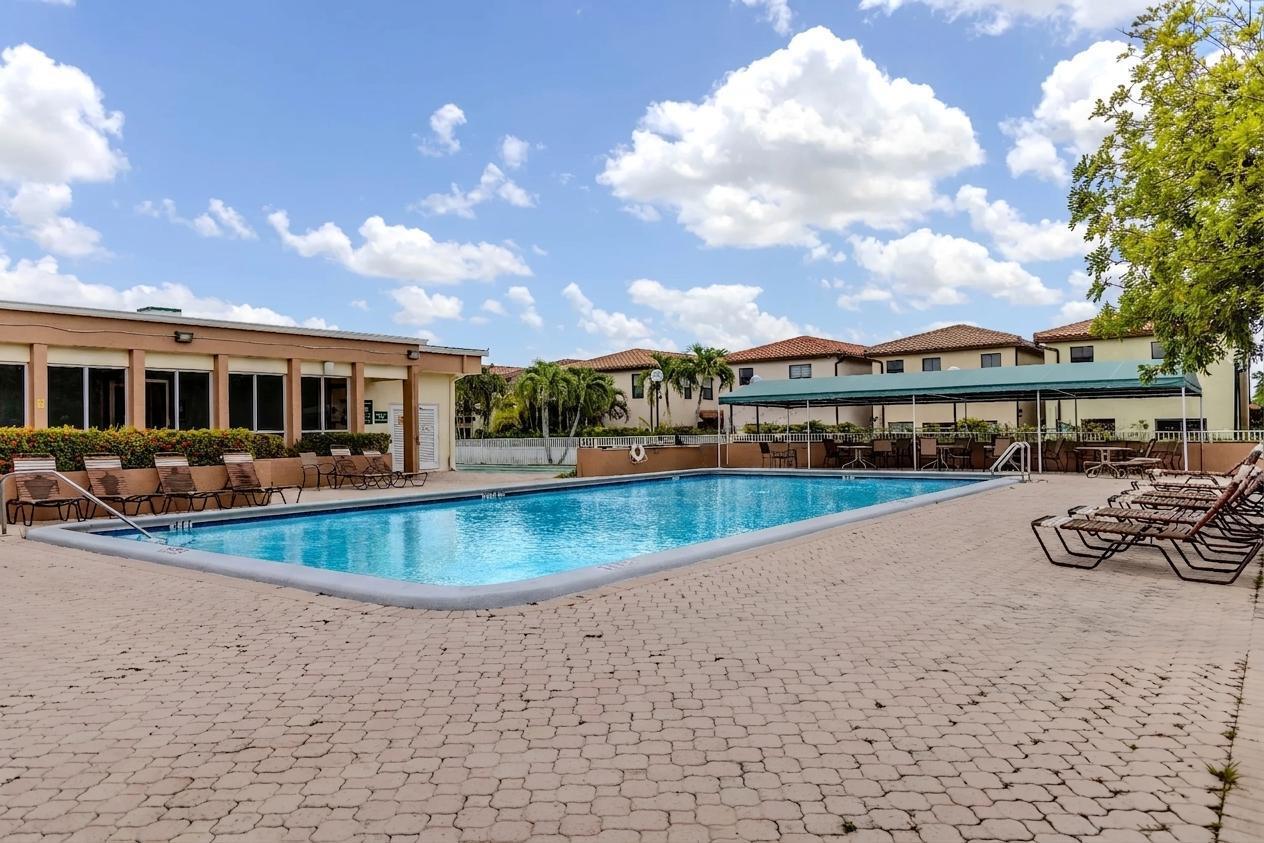 SABAL PALM VILLAGE 2 CONDO - Residential