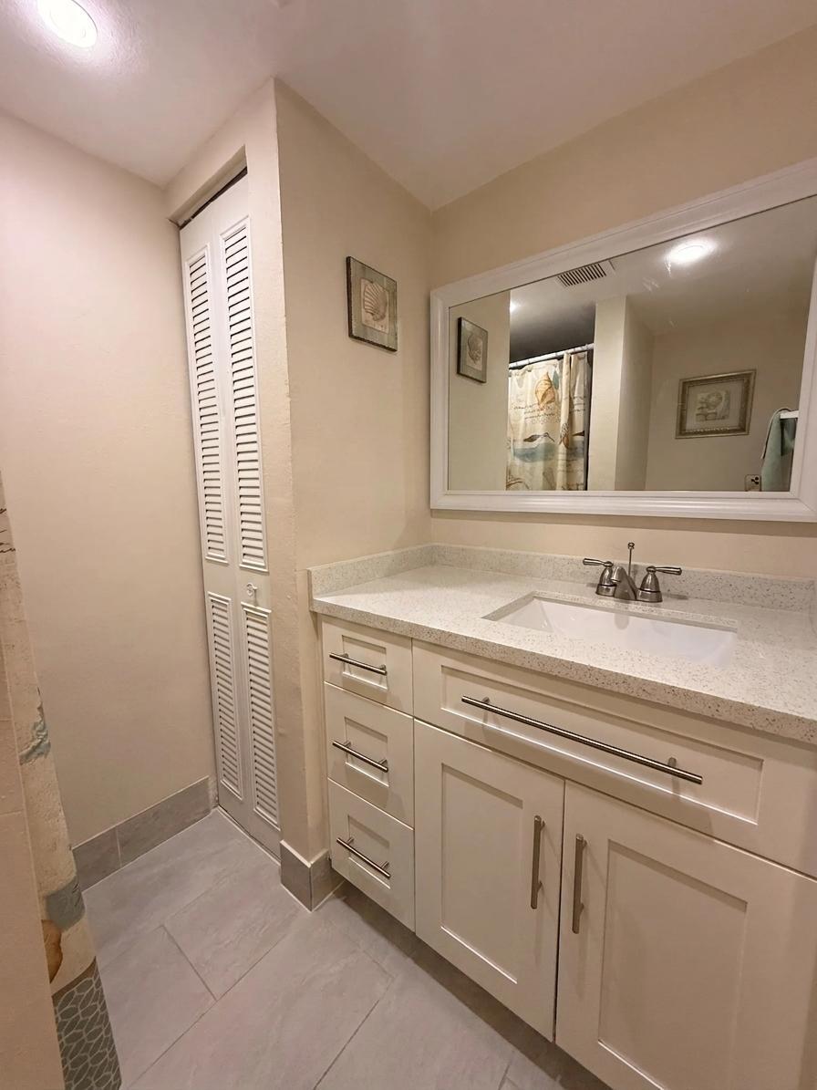 SABAL PALM VILLAGE 2 CONDO - Residential