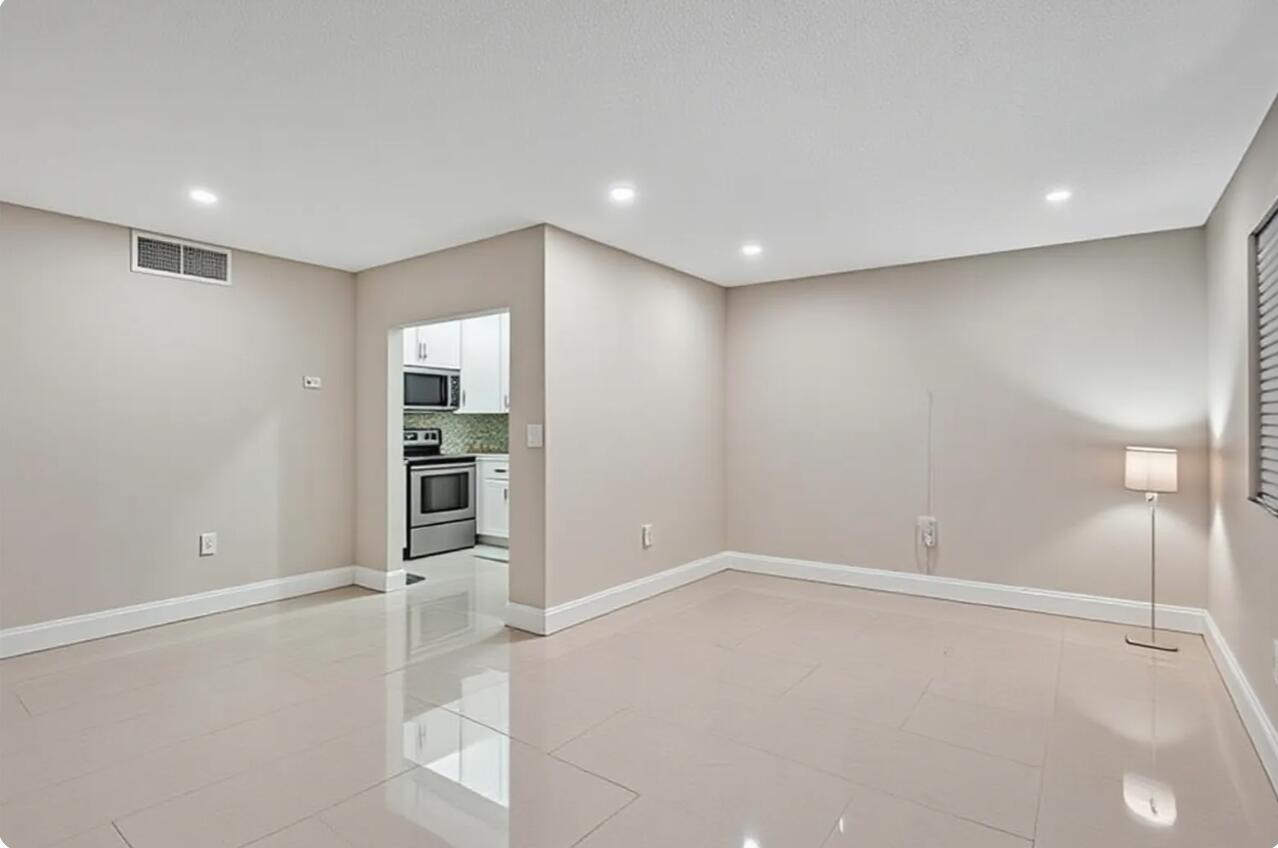 SABAL PALM VILLAGE 2 CONDO - Residential