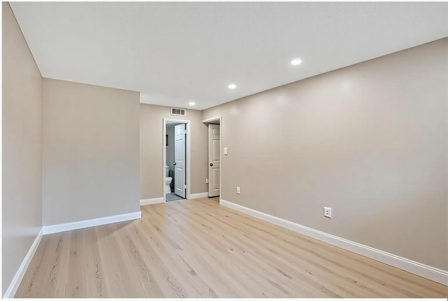 SABAL PALM VILLAGE 2 CONDO - Residential