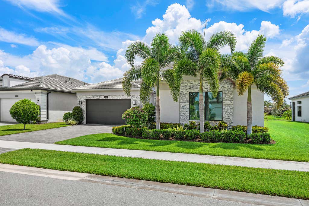 Photo of 11326 Apricot Valley Drive, Boynton Beach, FL 33473 (MLS # B26066959)