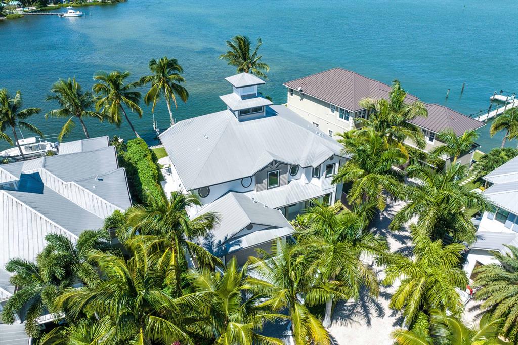 LANDS END - Residential