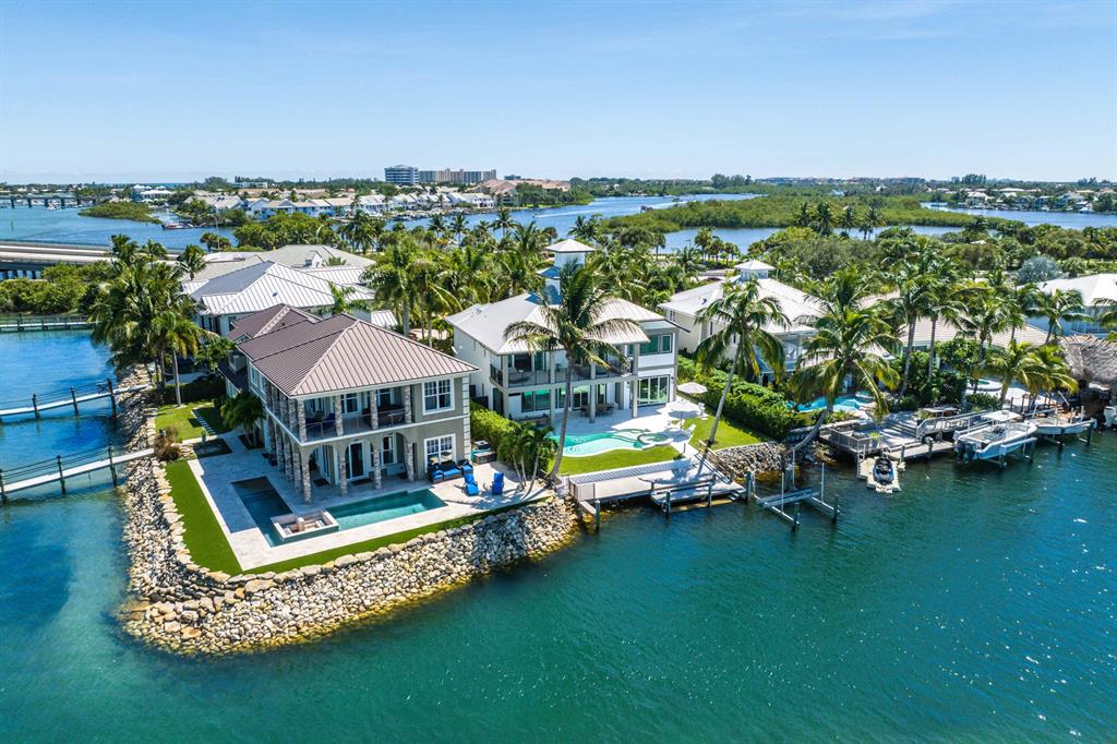 LANDS END - Residential