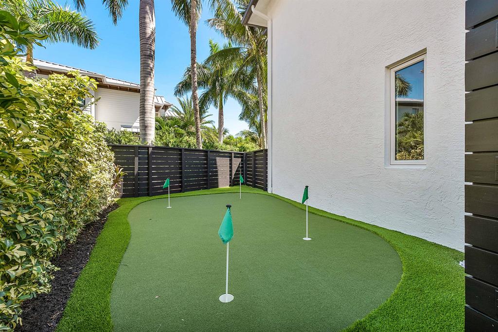 LANDS END - Residential