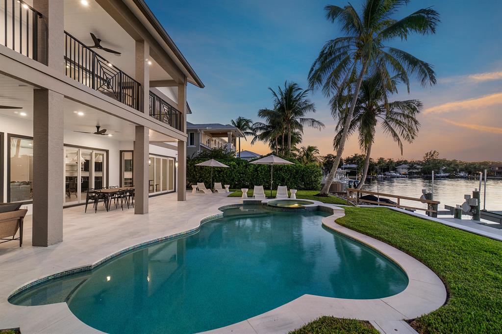 LANDS END - Residential