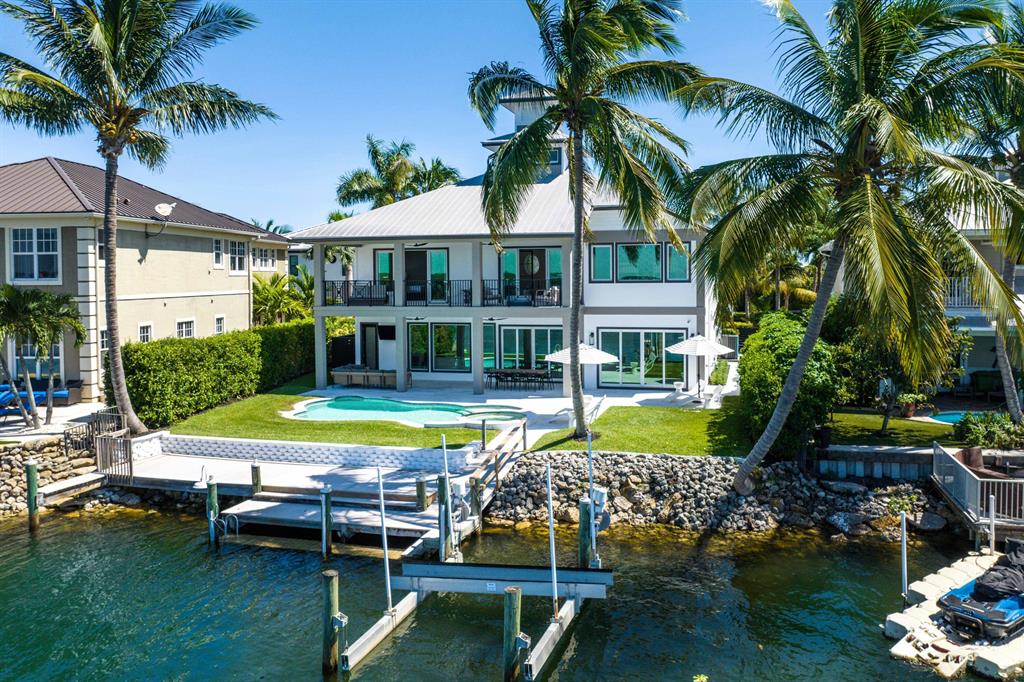 LANDS END - Residential