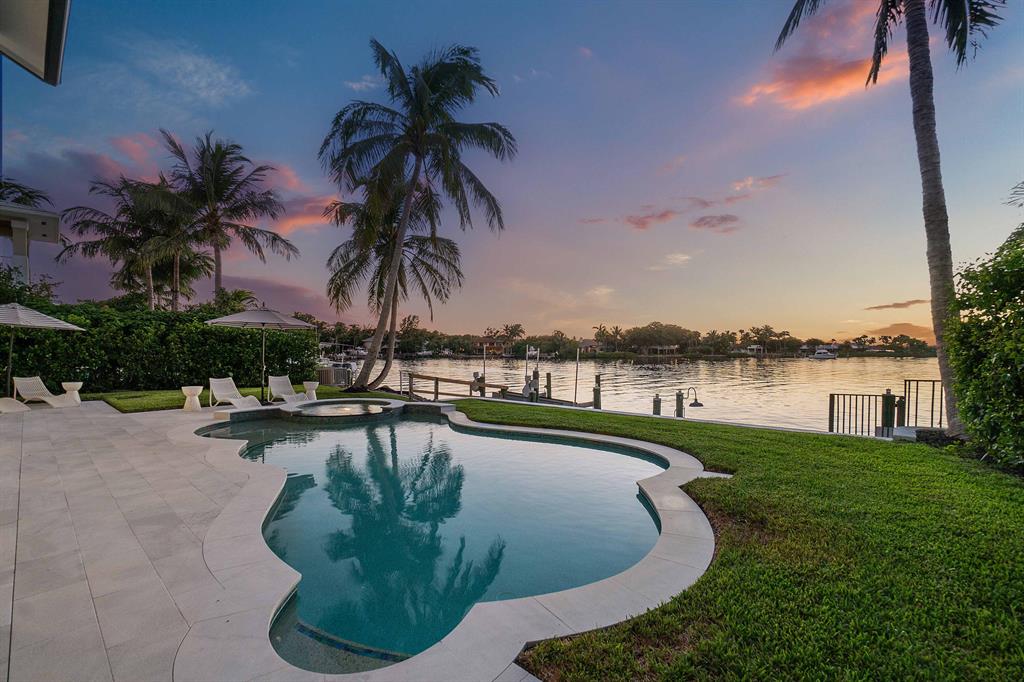 LANDS END - Residential