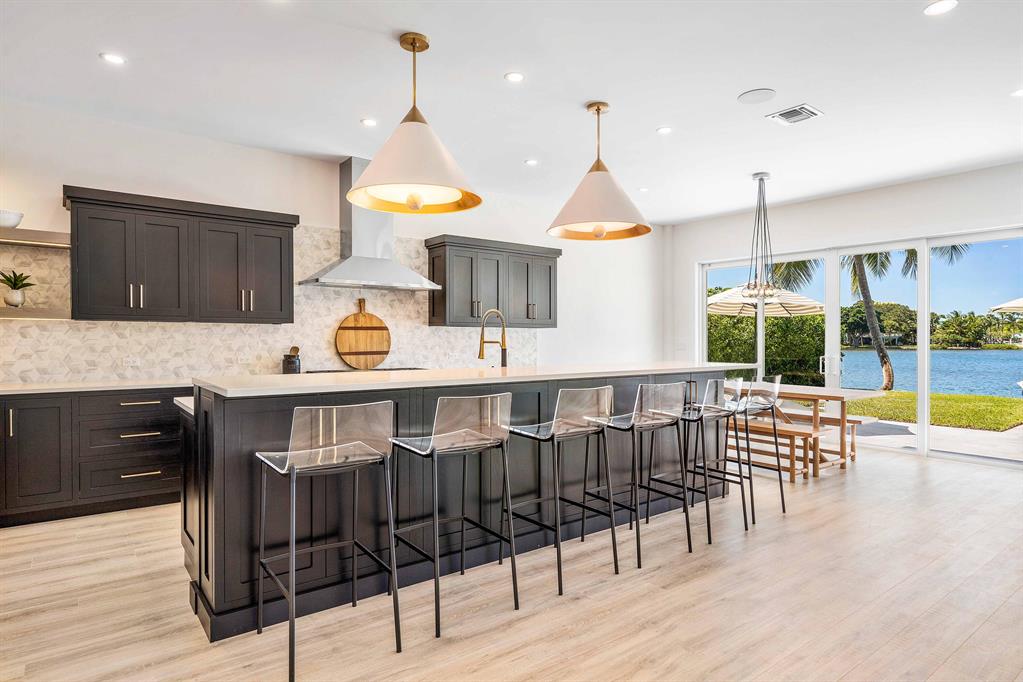 LANDS END - Residential