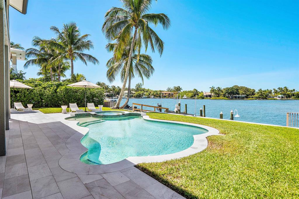 LANDS END - Residential