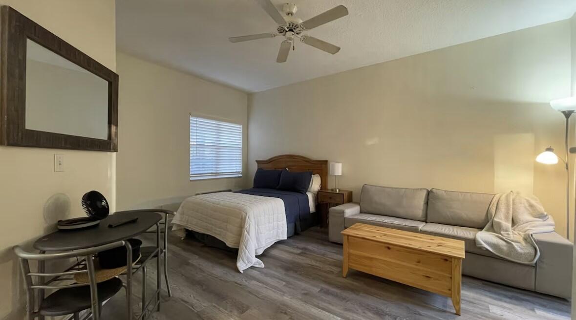 GOLF VILLAS CONDOMINIUM - Residential Lease