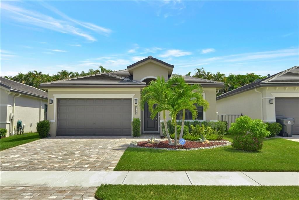 Photo of 7545 Moonrise Dr Dr, Lake Worth Beach, FL 33467 (MLS # F10347407)