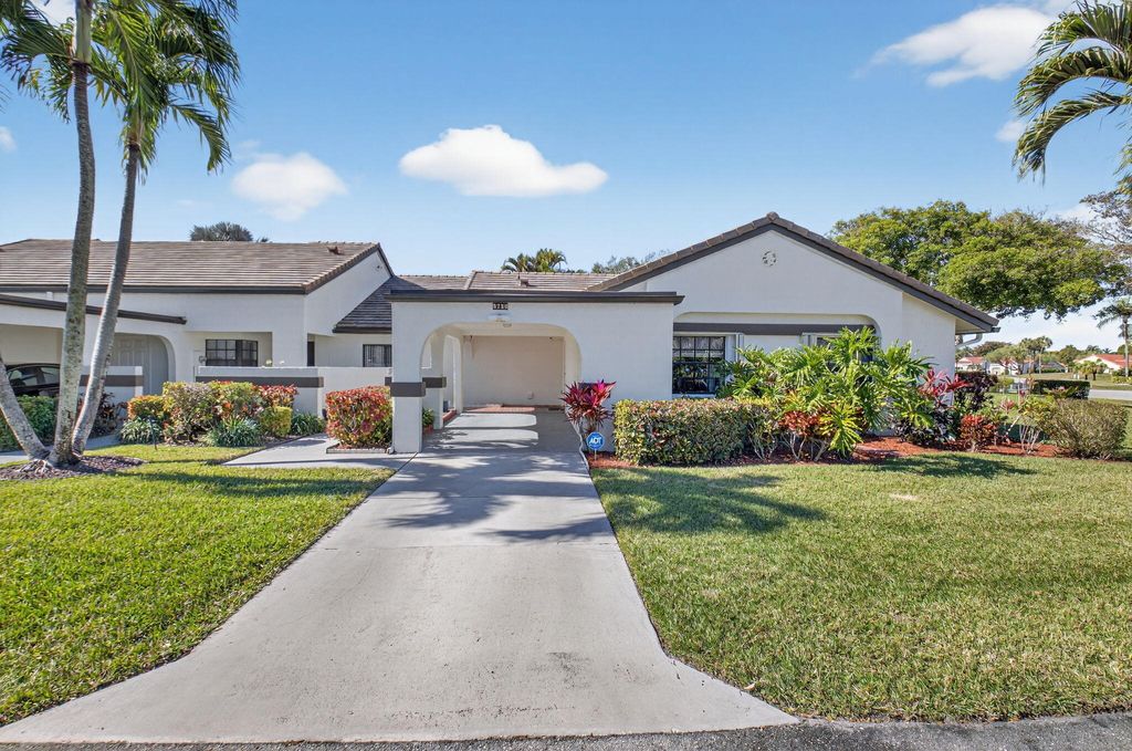 Photo of 5750 Parkwalk Circle E, Boynton Beach, FL 33472 (MLS # R11165966)